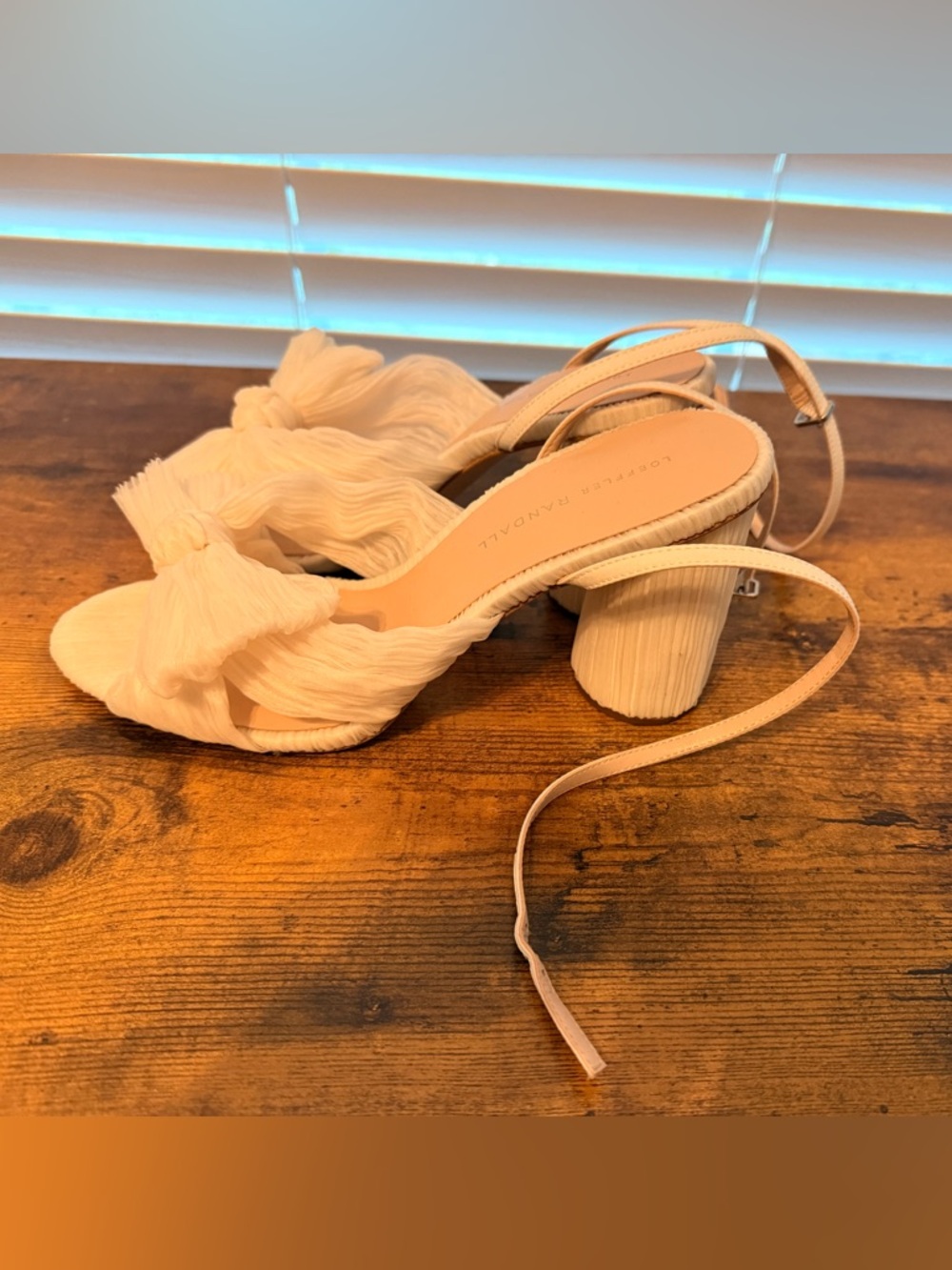 Loeffler Randall Camellia Pleated Bow Heels, Size 9 - Picture 4 of 6
